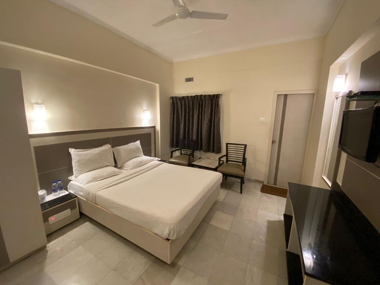 Bhimas Deluxe hotel